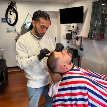 Coupe réalisée chez Tookie Hairstyle à Riom, photo 4